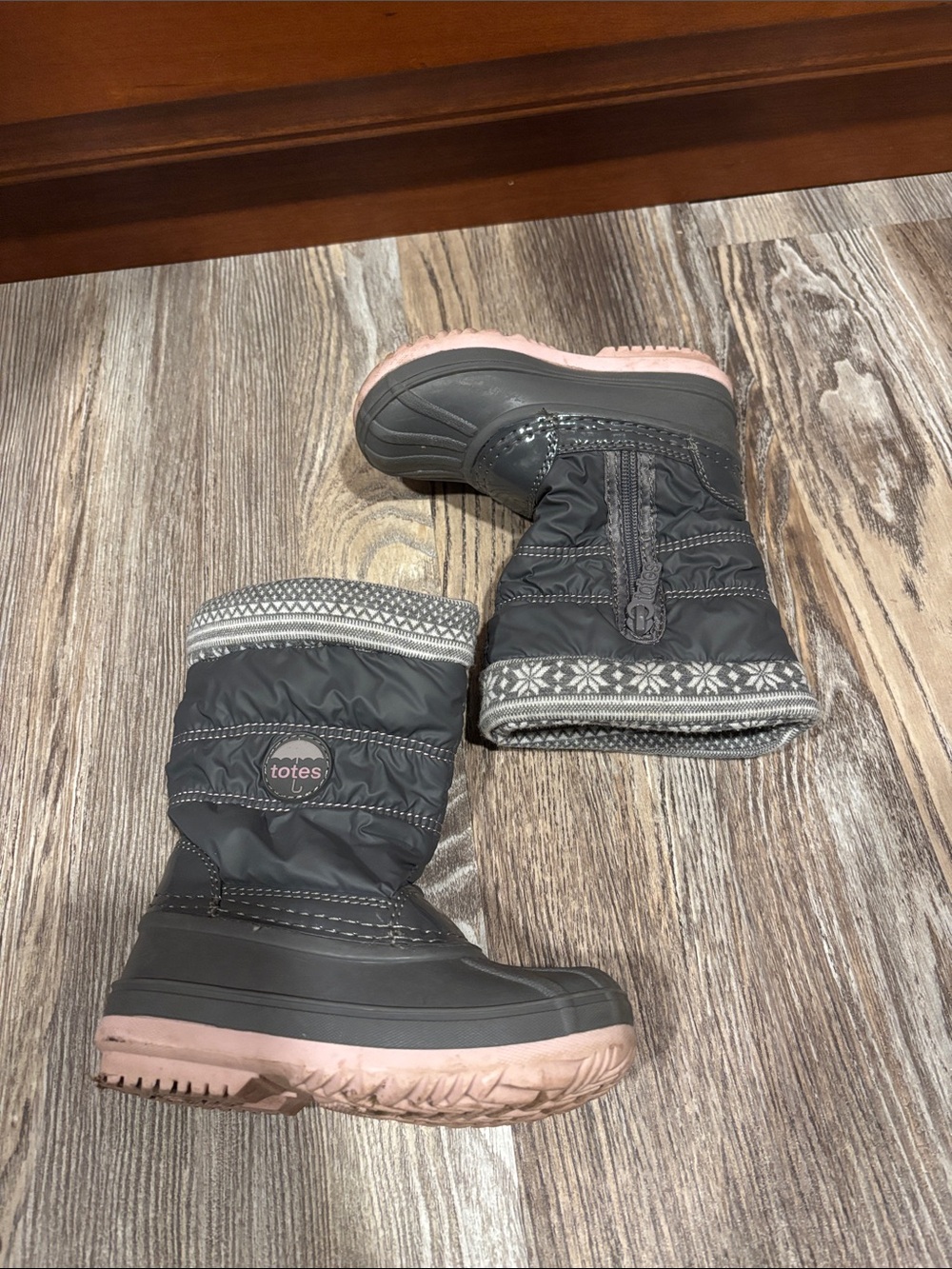 totes Gray and Pink Girls' Insulated Snow Boots